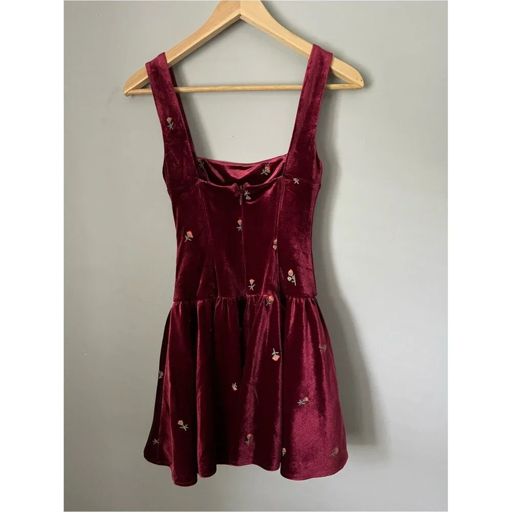 WeWoreWhat Embroidered Corset Peplum Burgundy Velvet Mini Dress Size 0 NWT